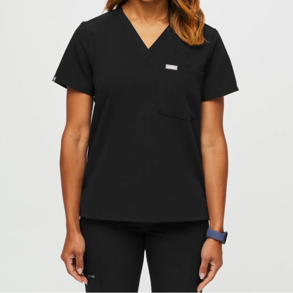 Figs- Catarina One-Pocket Scrub Top